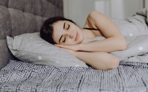 Dormir bien para superar el síndrome postvacacional. ¡Sigue estos consejos!